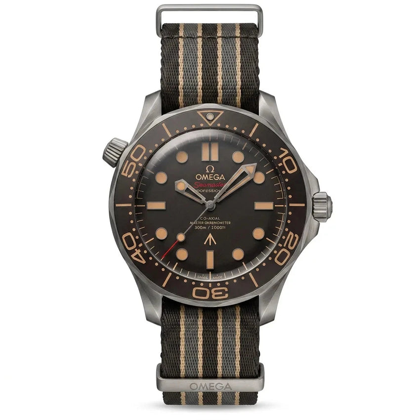 Military Diver Watch 42mm – Automatic Brown Dial Mesh Bracelet — view 2